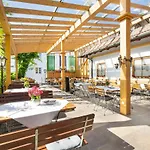 Neuwirt Hotel