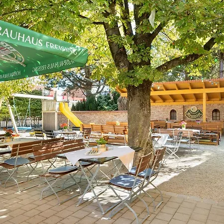 Neuwirt Hotel 3*