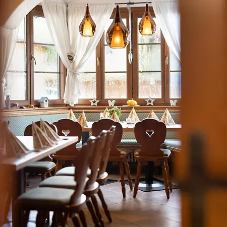 Neuwirt 3* Hallbergmoos