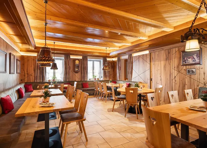 Neuwirt Hotel 3*